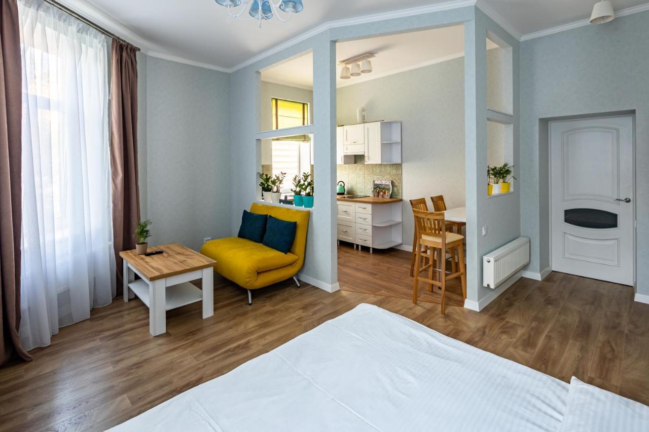 Leontovycha Apartment Lviv Extérieur photo