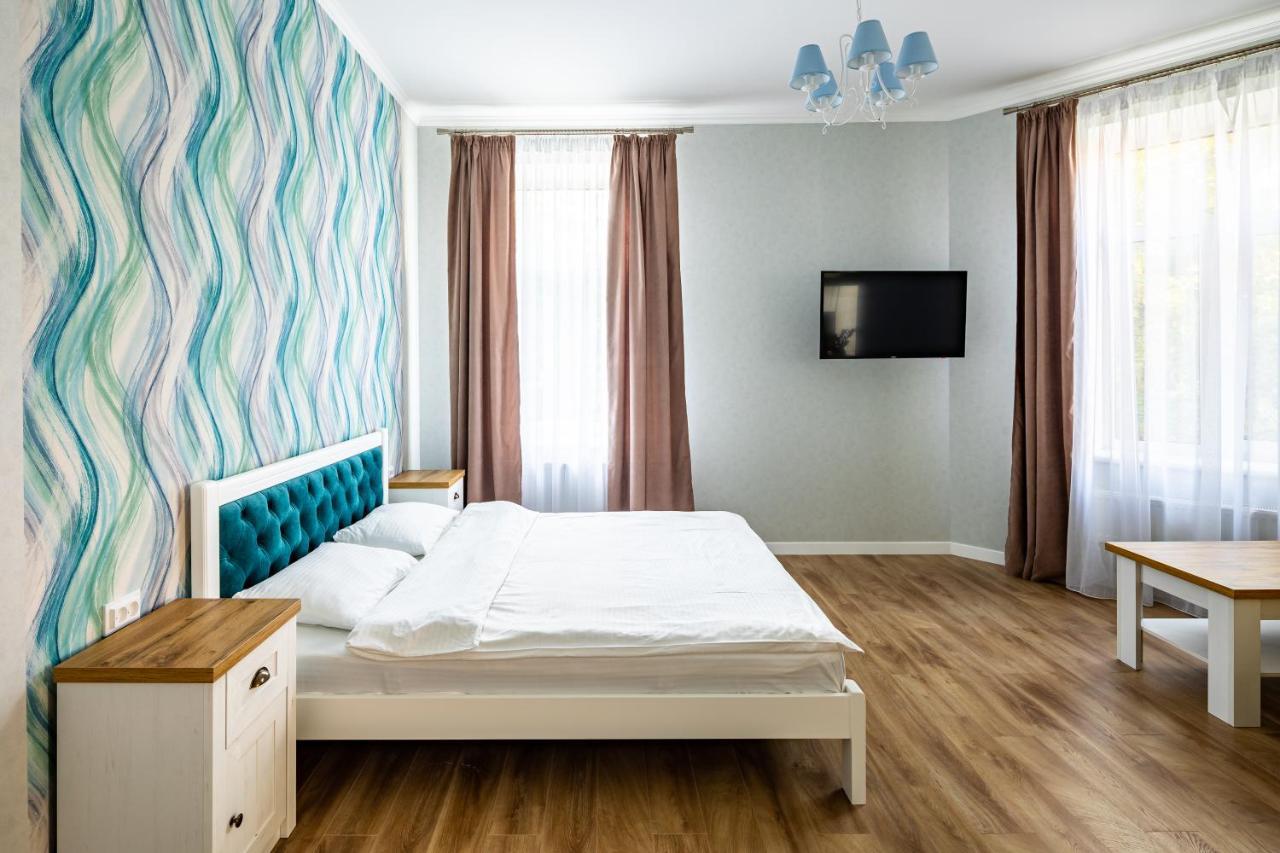 Leontovycha Apartment Lviv Extérieur photo