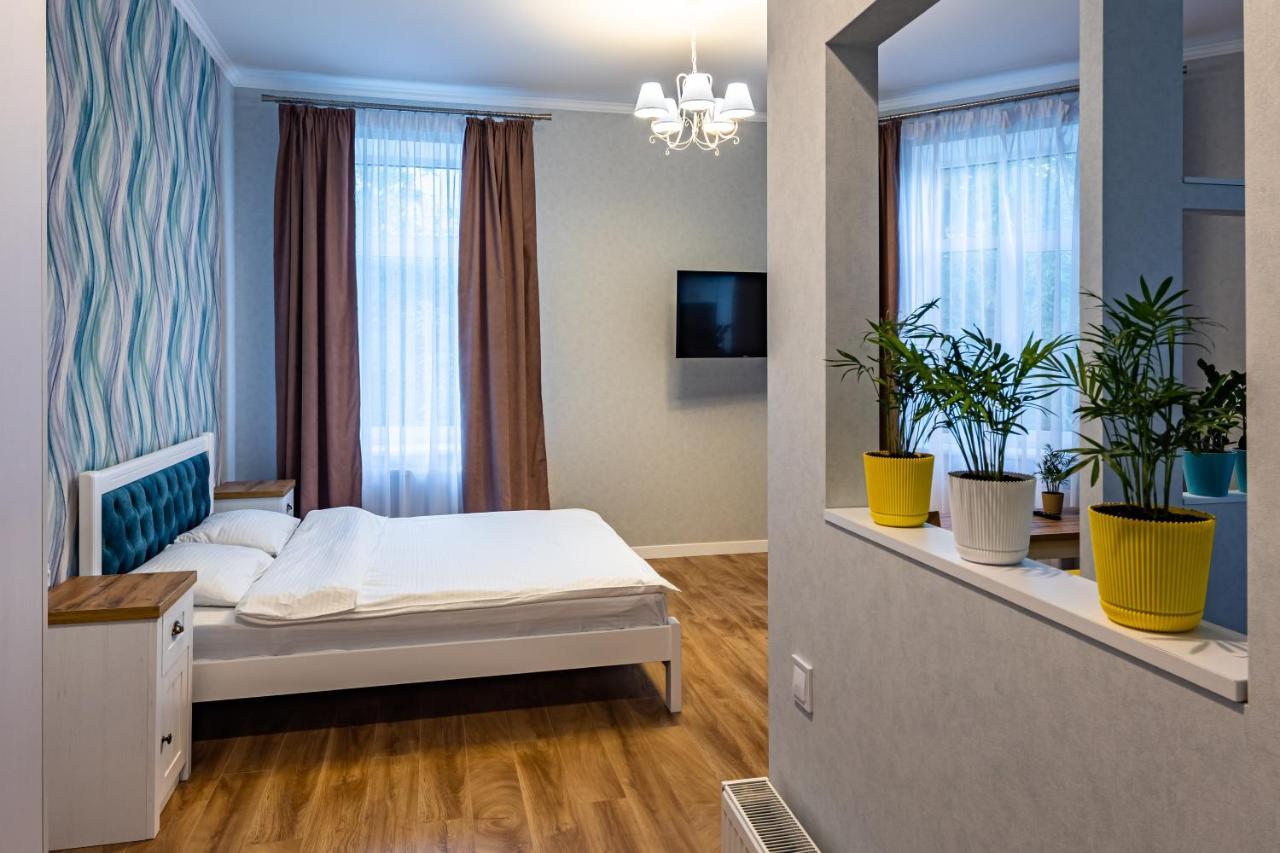 Leontovycha Apartment Lviv Extérieur photo